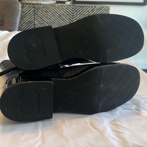 Gorgeous Chanel boots!!😍😍😍 - Picture 4 of 4